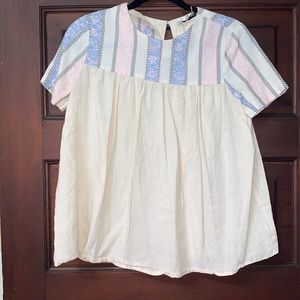 Cute top with floral stripes